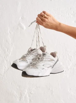100 Sneakers><noscript><img width=