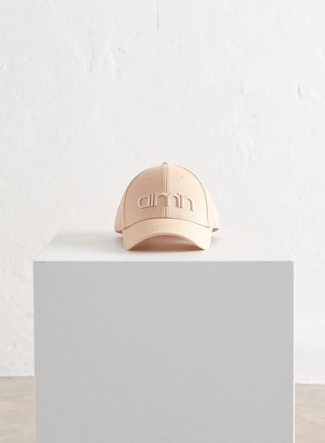 Logo Cap>AIM’N Sale