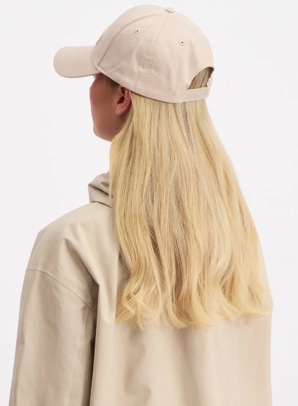 Logo Cap>AIM’N Sale