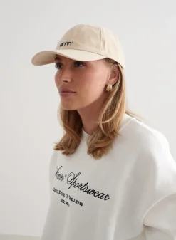 Small Logo Cap><noscript><img width=