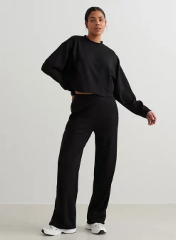 Comfy Block Sweatshirt><noscript><img width=