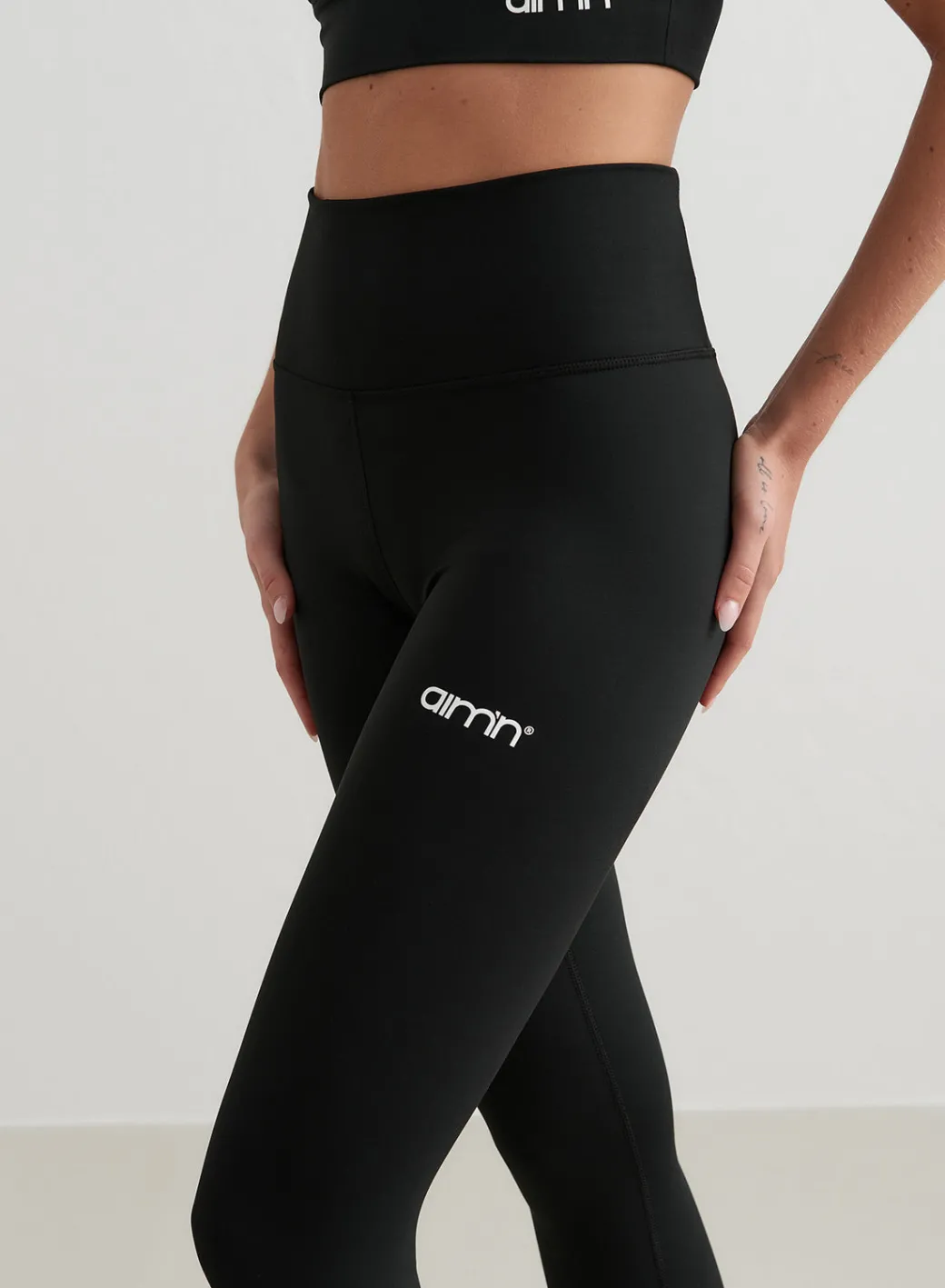 Core Tights>AIM’N Discount