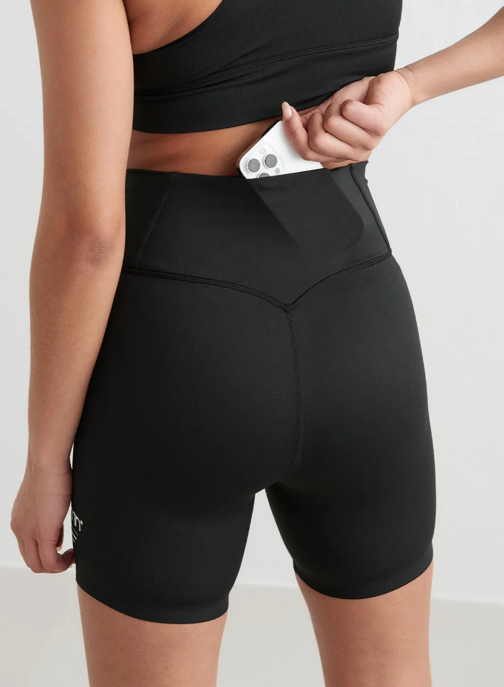 Black Edge Core Midi Shorts>AIM’N Best