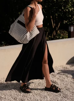 Black Flowy Skirt><noscript><img width=