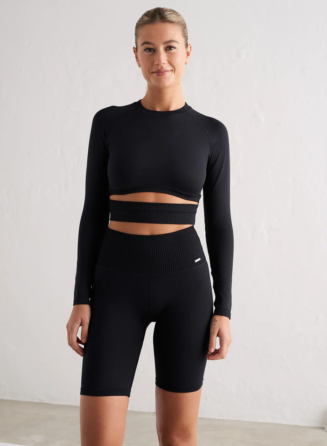 Black Limitless Seamless Biker Shorts>AIM’N