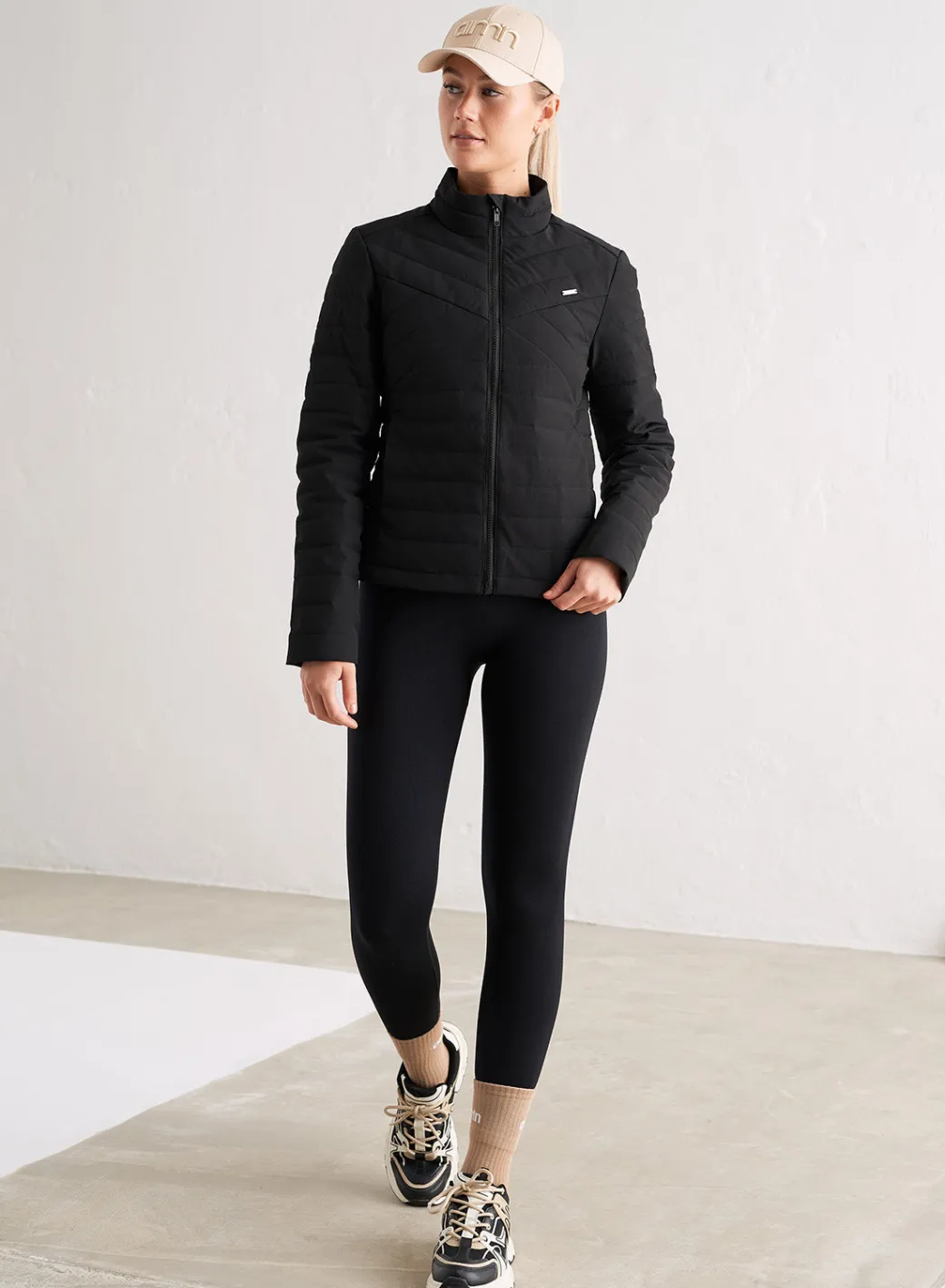 Black Padded Jacket>AIM’N Best