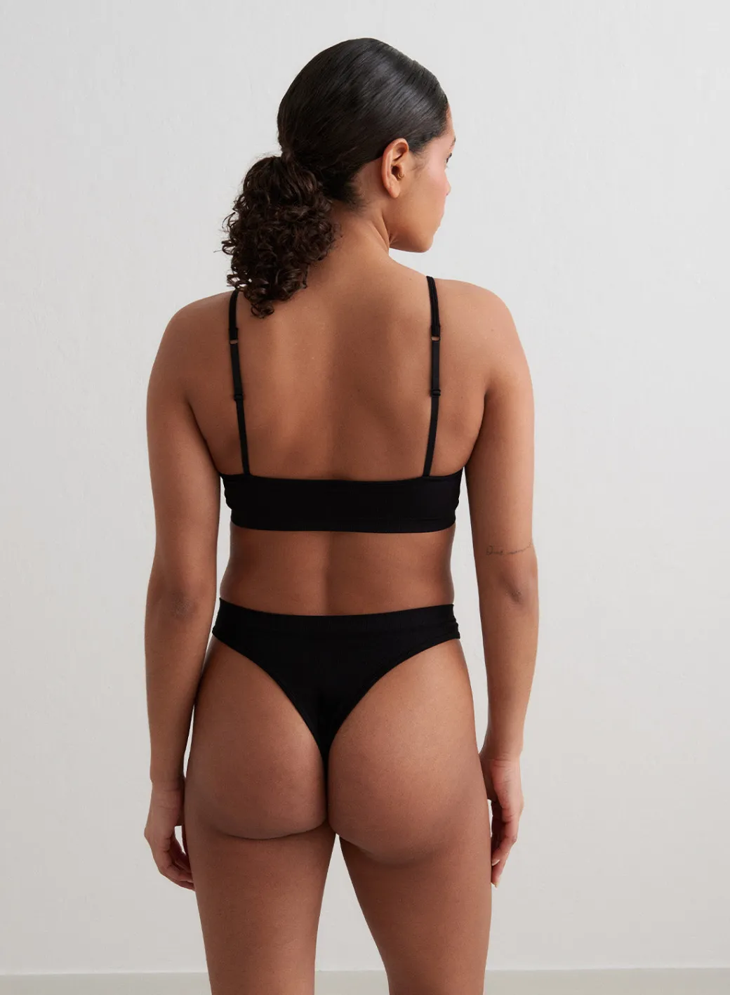 Seamless Thong>AIM’N Discount