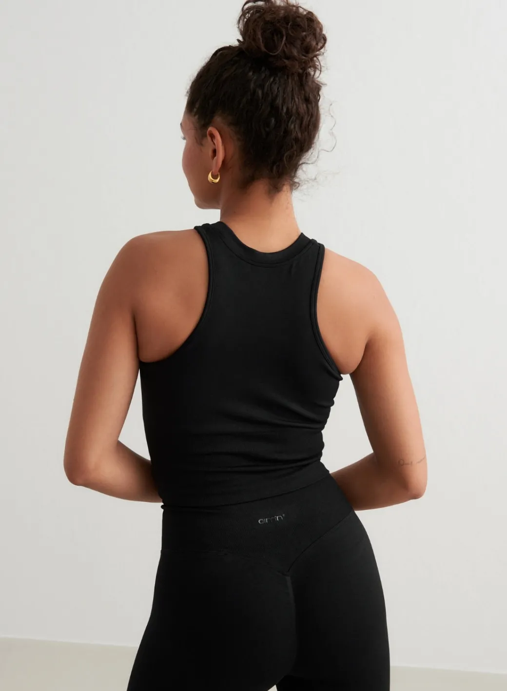 Shape Seamless Racerfront Top>AIM’N Online