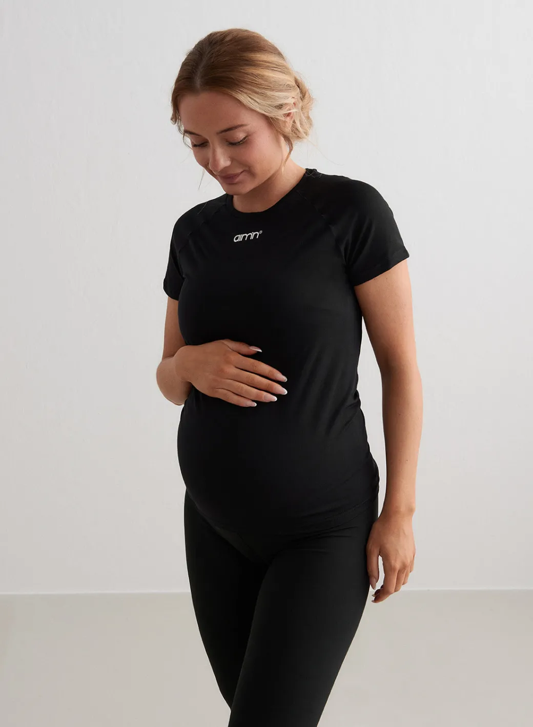 Black Soft Basic Maternity Short Sleeve>AIM’N Hot