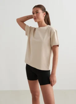 Café Au Lait Serif Boxy T-shirt>AIM’N Hot