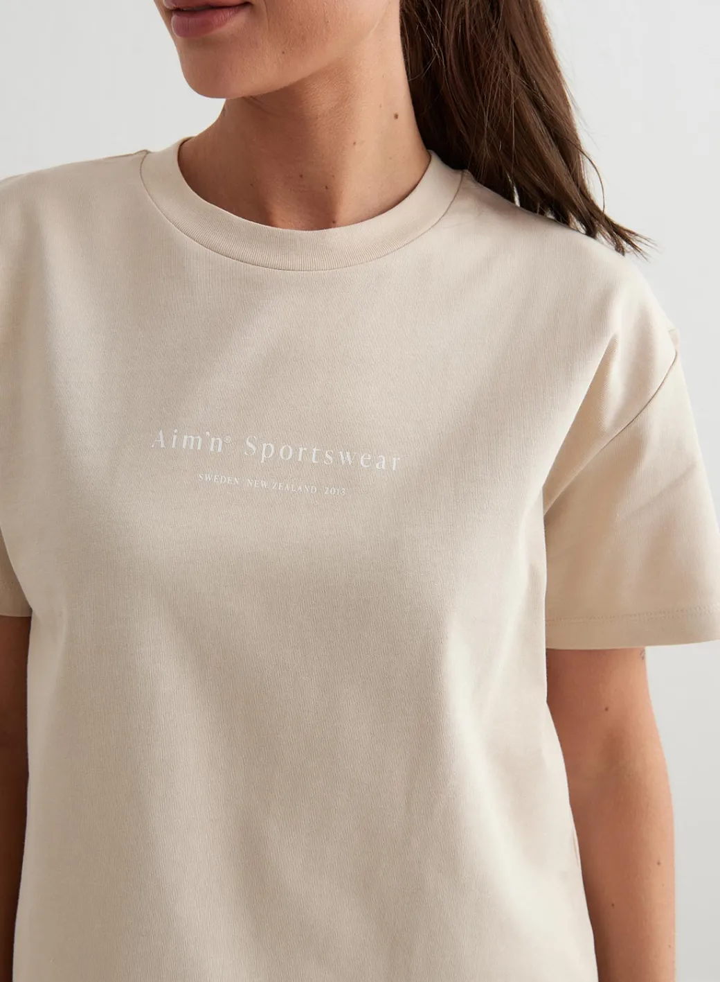 Café Au Lait Serif Boxy T-shirt>AIM’N Hot