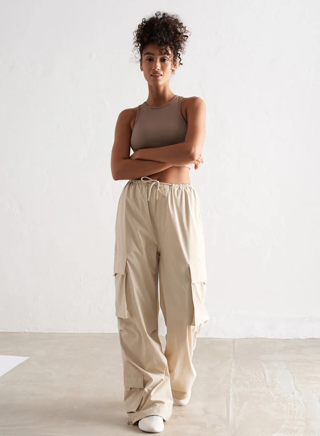 Café Au Lait Windbreaker Parachute Pants>AIM’N New