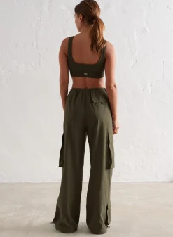 Windbreaker Parachute Pants><noscript><img width=
