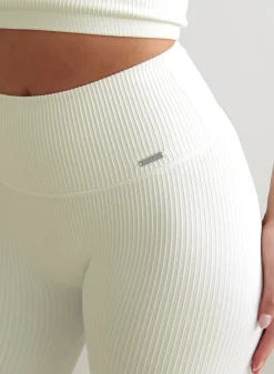 Off-White Ribbed Seamless Biker Shorts>AIM’N Hot