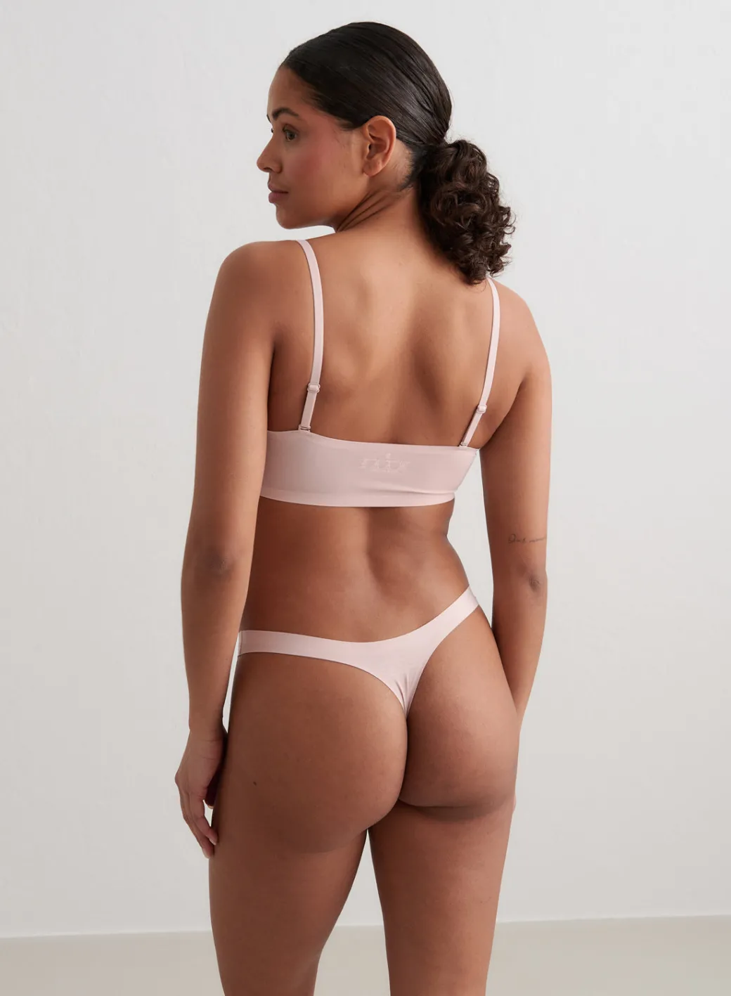 Invisible Thong 3-pack>AIM’N Outlet