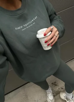 Serif Sweatshirt><noscript><img width=
