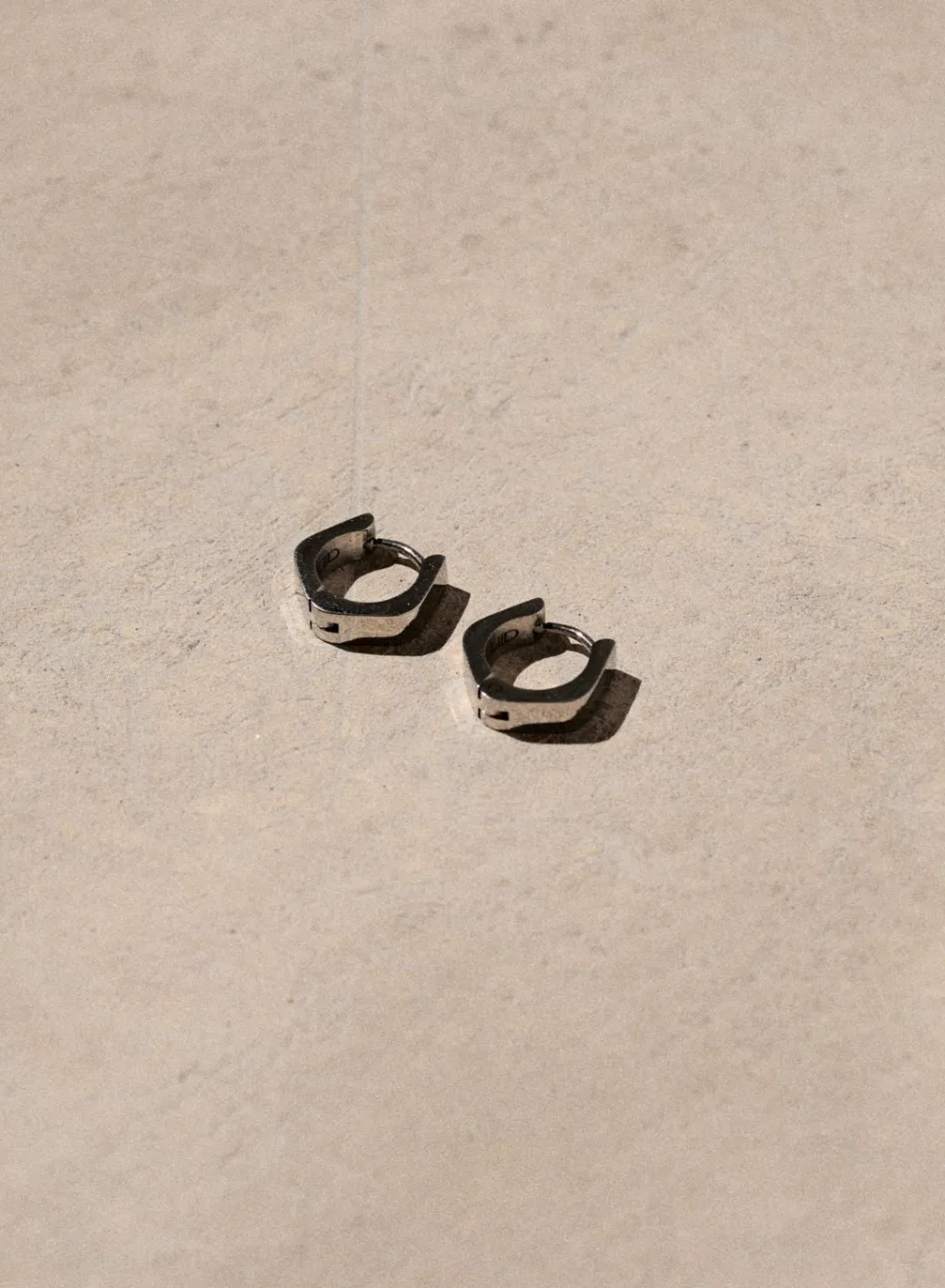 Waterproof Angle Hoop Earrings>AIM’N Hot