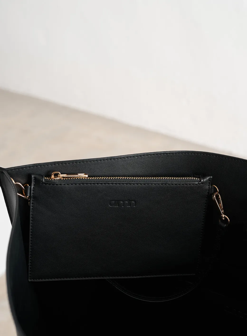 The Perfect Tote Bag>AIM’N Hot