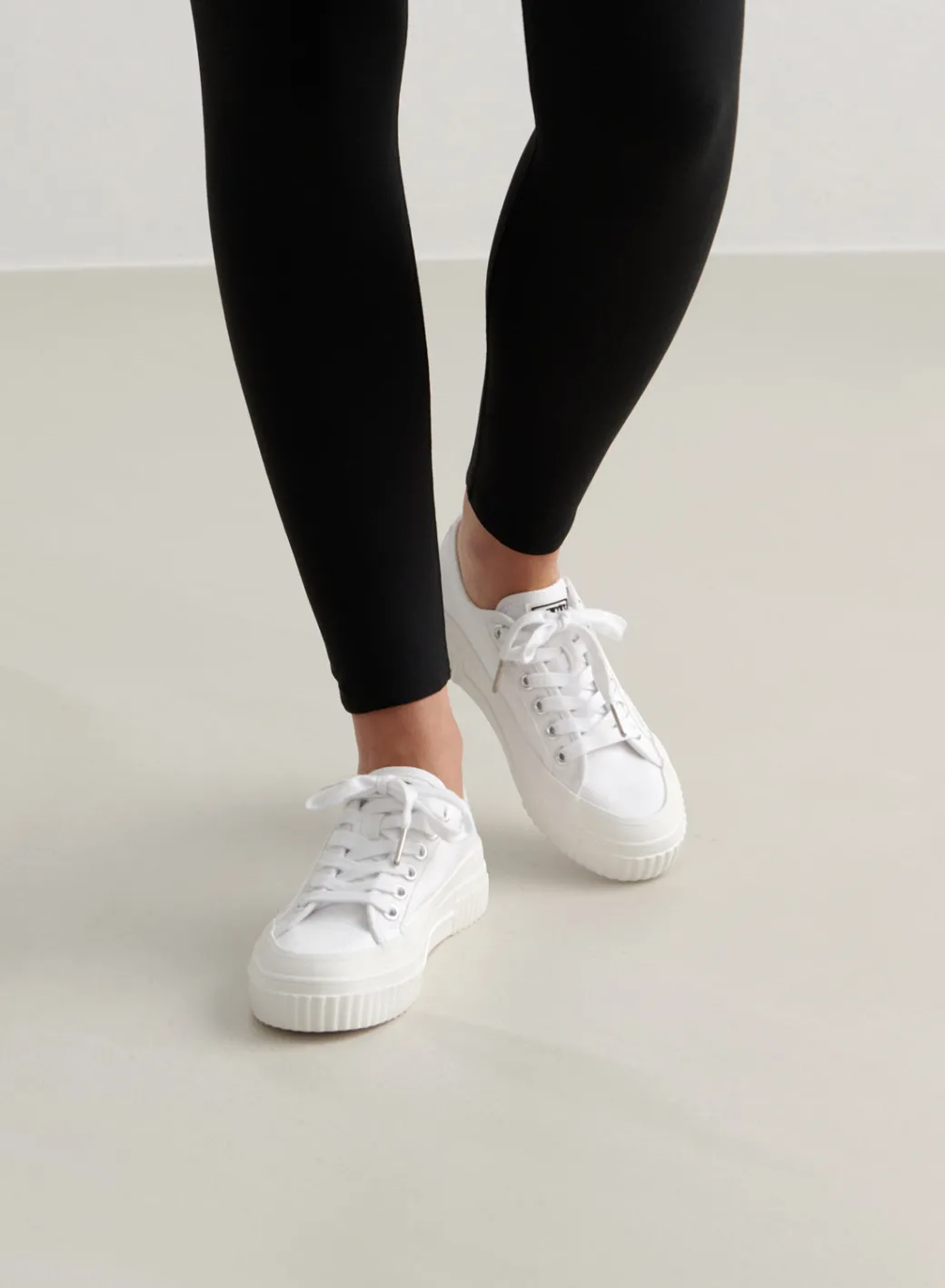 Cotton Canvas Sneakers>AIM’N Hot