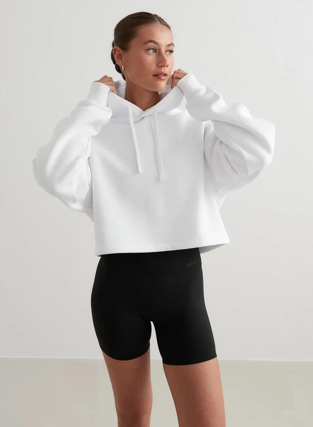 White Cropped Hoodie>AIM’N Clearance
