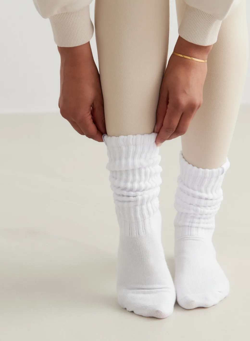 Slouch Socks>AIM’N Online
