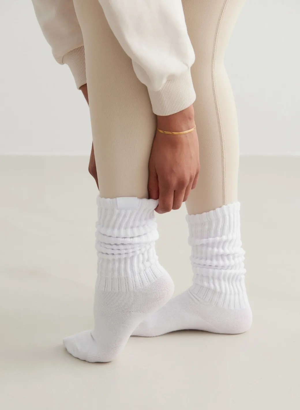 Slouch Socks>AIM’N Online